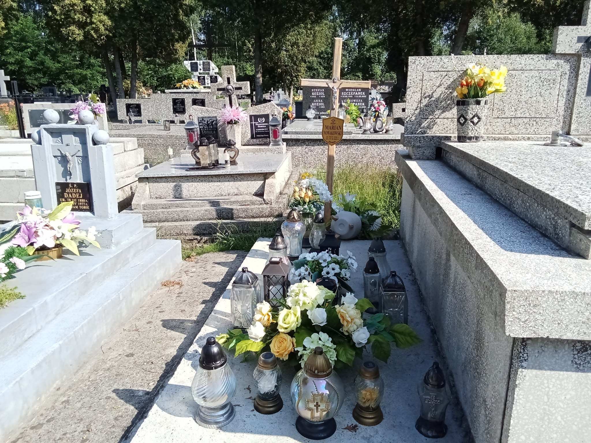 Grób Leszek Nowakowski